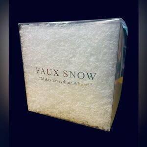 Pottery Barn Faux Snow. “Makes Everything Whiter!” 6” square box. New